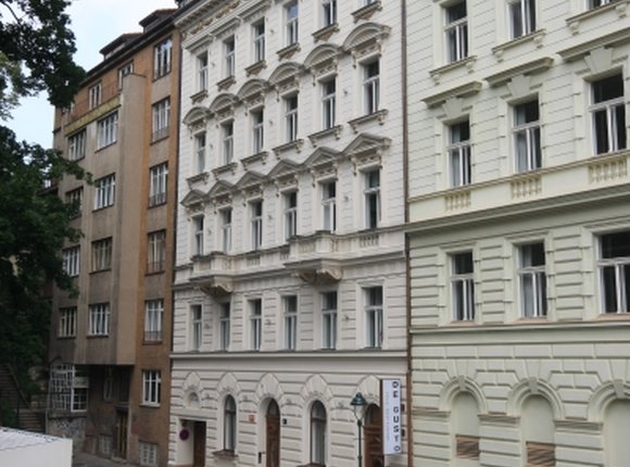 Apartment Building in Rošických Street